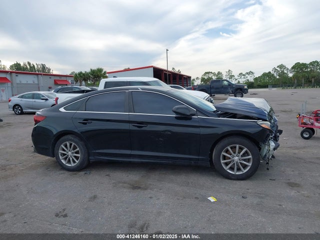 Hyundai SONATA SE 2018 5NPE24AF3JH616158 Image 13