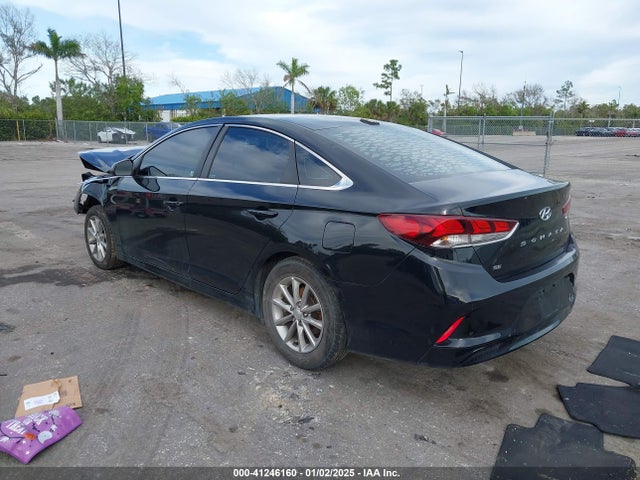 Hyundai SONATA SE 2018 5NPE24AF3JH616158 Image 3