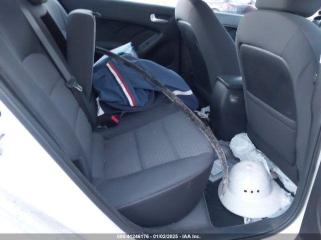 3KPFL4A74JE190592 KIA FORTE LX