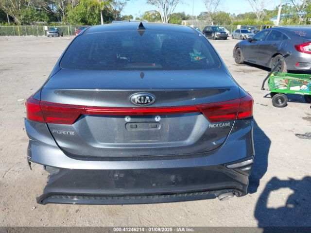 3KPF24AD2KE112273 KIA Forte Lxs