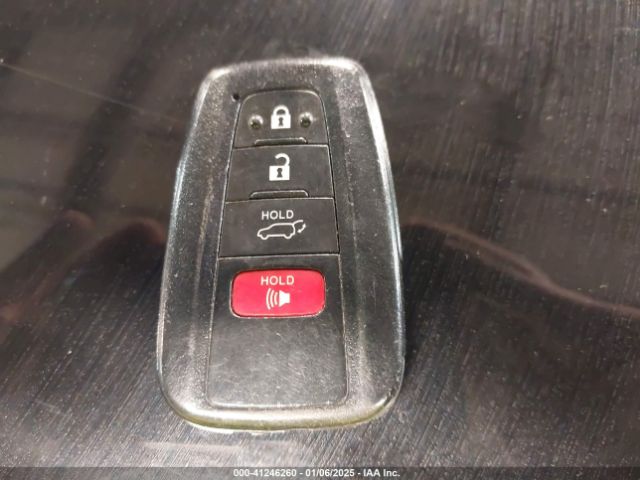 2T3P1RFV3LW127912 Toyota Rav4 Xle