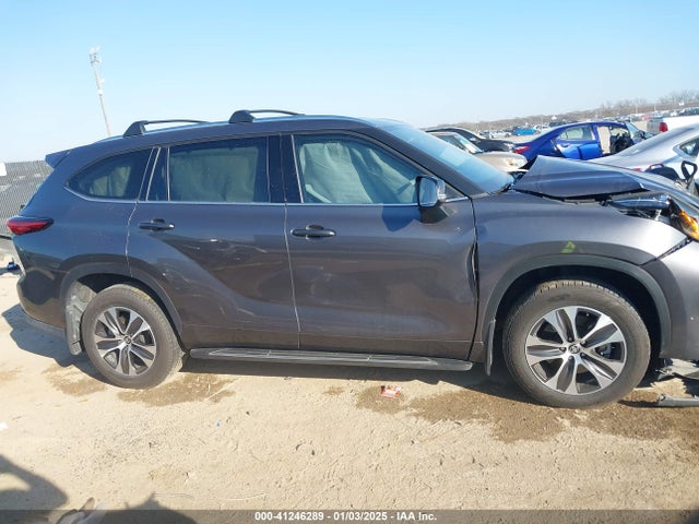 5TDGZRBH7MS540086 Toyota Highlander Xle