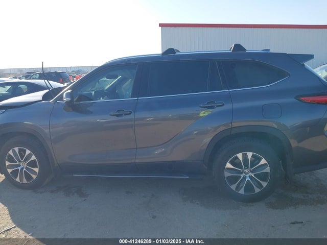 5TDGZRBH7MS540086 Toyota Highlander Xle