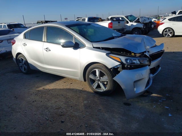 KIA FORTE LX 2018 3KPFL4A76JE259721 Image 1
