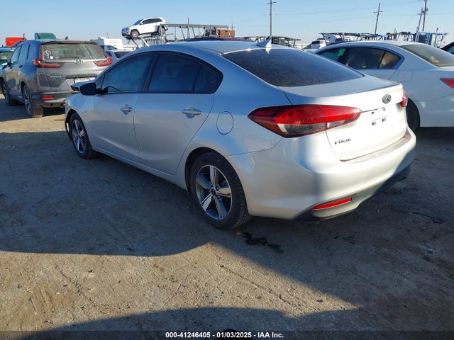 KIA FORTE LX 2018 3KPFL4A76JE259721 Image 3