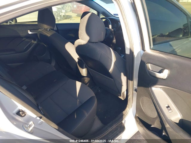 KIA FORTE LX 2018 3KPFL4A76JE259721 Image 8