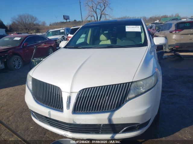 2LMHJ5AT9EBL52165 Lincoln MKT