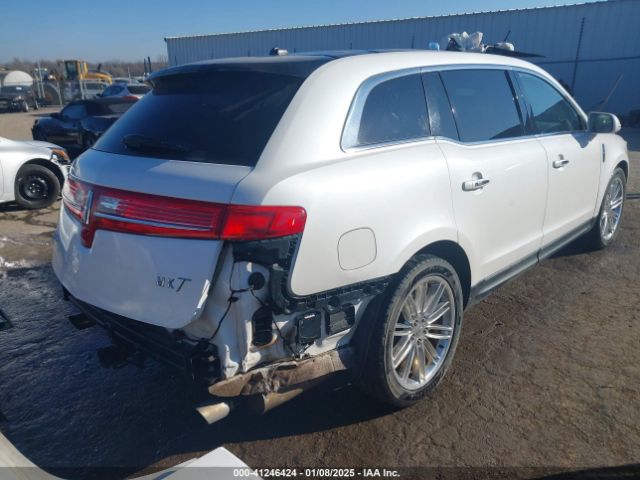 2LMHJ5AT9EBL52165 Lincoln MKT