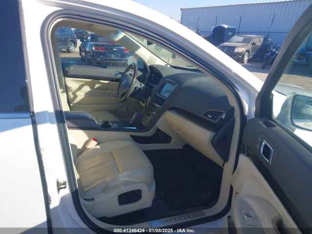 2LMHJ5AT9EBL52165 Lincoln MKT