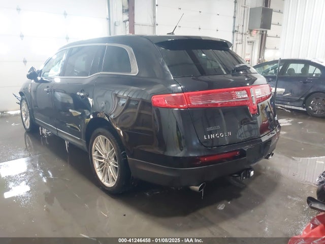 Lincoln Mkt Reserve 2019 2LMHJ5AT6KBL00214 Image 3