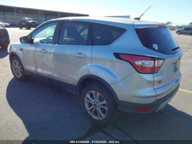 1FMCU0GD7HUC42682 Ford ESCAPE SE