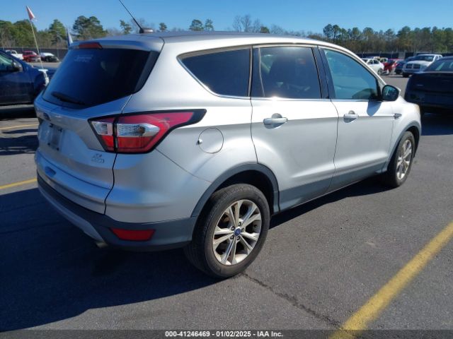 1FMCU0GD7HUC42682 Ford ESCAPE SE