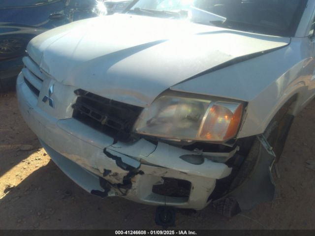 2004 MITSUBISHI ENDEAVOR 4A4MM41S44E018452 Photo 5