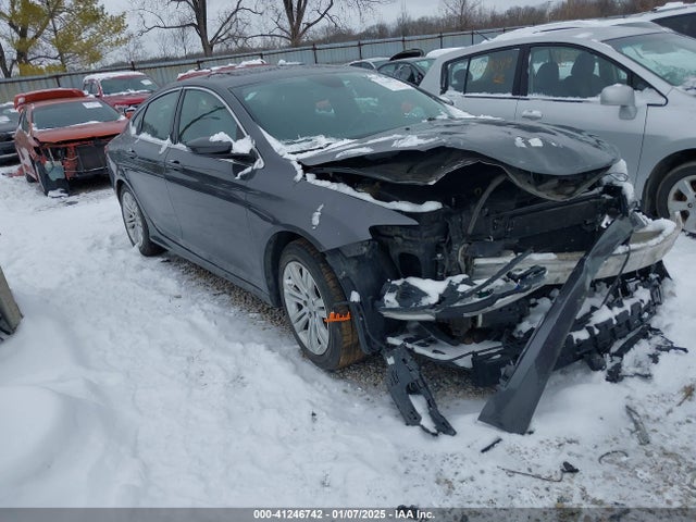 Chrysler 200 Limited 2015 1C3CCCAG5FN605570 main image