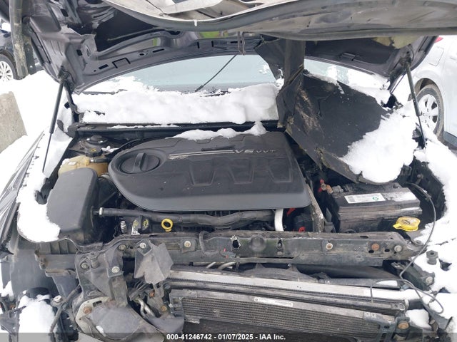 Chrysler 200 Limited 2015 1C3CCCAG5FN605570 Image 10