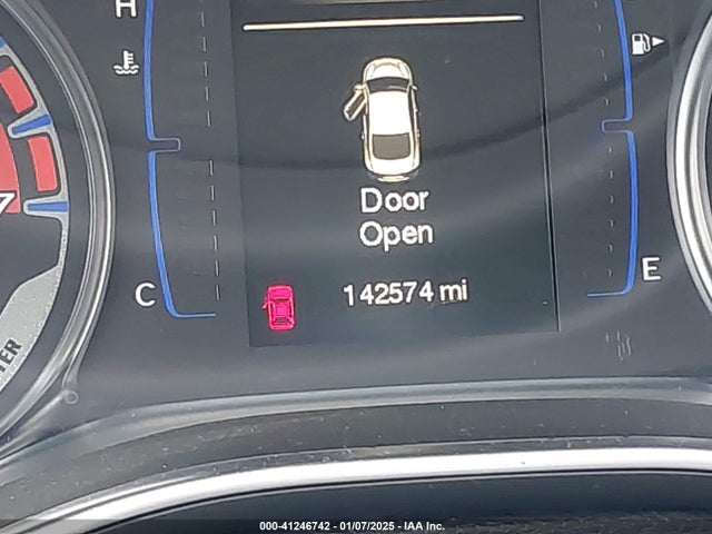 Chrysler 200 Limited 2015 1C3CCCAG5FN605570 Image 16