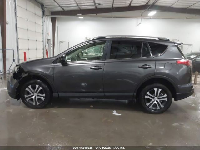 JTMZFREVXHJ111336 Toyota RAV4 LE