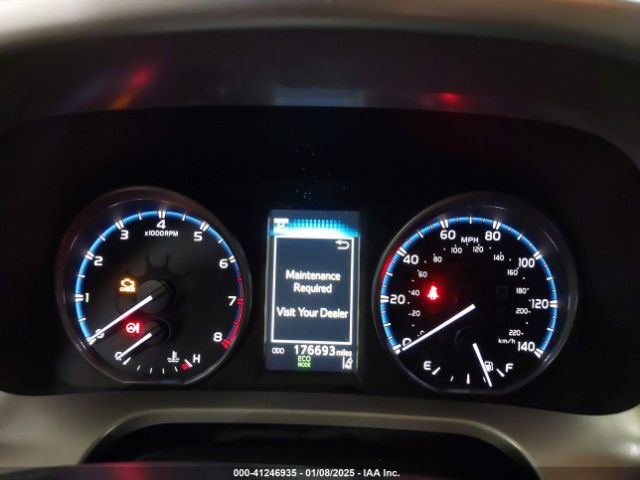 JTMZFREVXHJ111336 Toyota RAV4 LE
