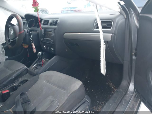 3VW2B7AJ0JM227090 Volkswagen Jetta 1.4t S