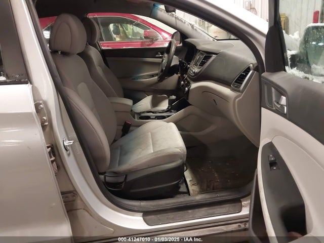 Hyundai TUCSON SE 2017 KM8J3CA45HU412557 Image 5