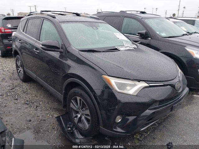 Toyota Rav4 Xle 2017 2T3WFREV2HW329792 Image 1