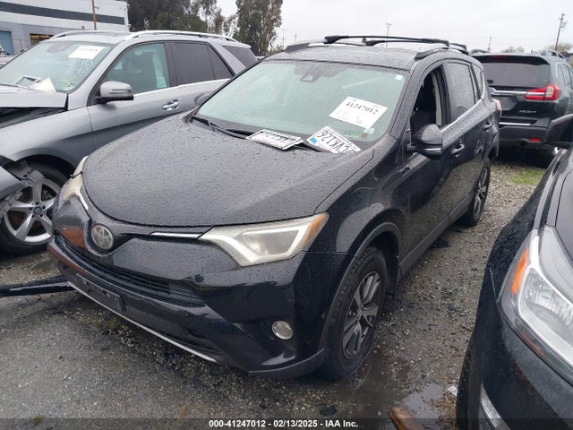 Toyota Rav4 Xle 2017 2T3WFREV2HW329792 Image 2
