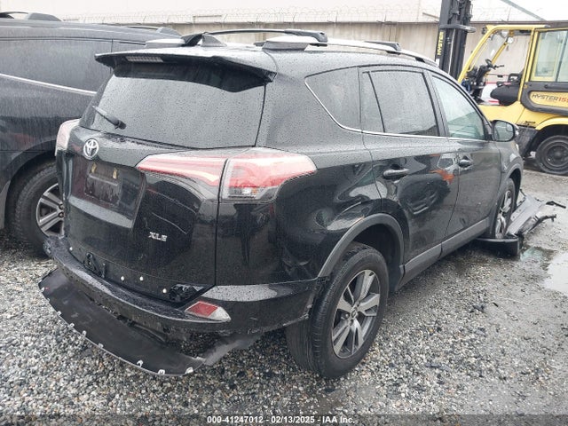 Toyota Rav4 Xle 2017 2T3WFREV2HW329792 Image 4