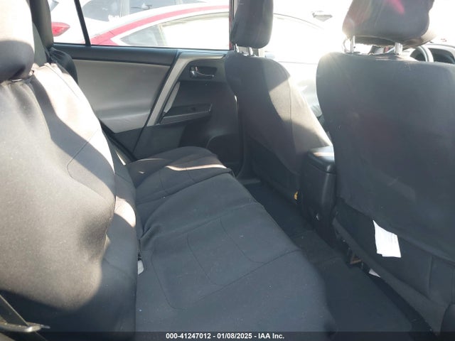 Toyota Rav4 Xle 2017 2T3WFREV2HW329792 Image 8