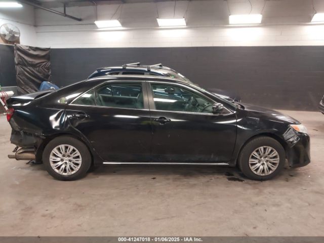 4T1BD1FK8EU111726 Toyota Camry Hybrid Le