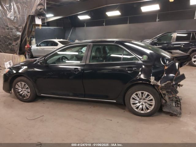 4T1BD1FK8EU111726 Toyota Camry Hybrid Le