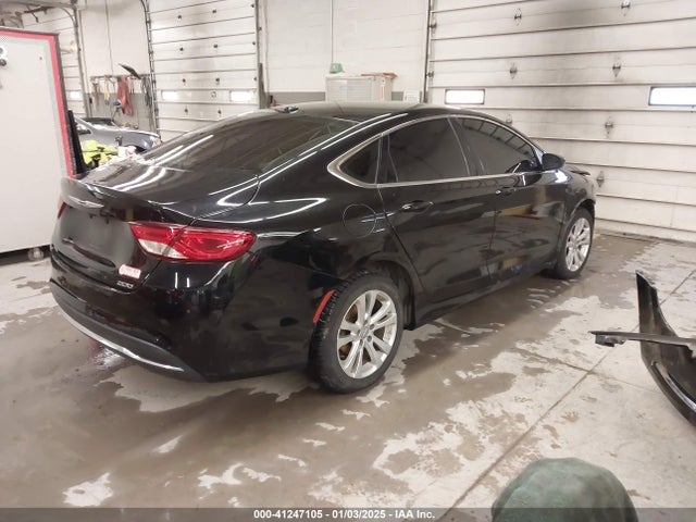 Chrysler 200 Limited 2015 1C3CCCAB9FN724632 Image 4