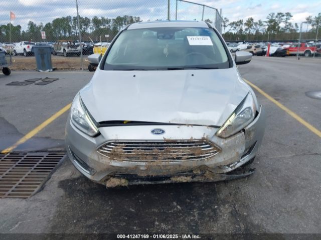 1FADP3J22HL208248 Ford Focus Titanium