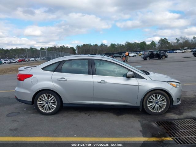1FADP3J22HL208248 Ford Focus Titanium