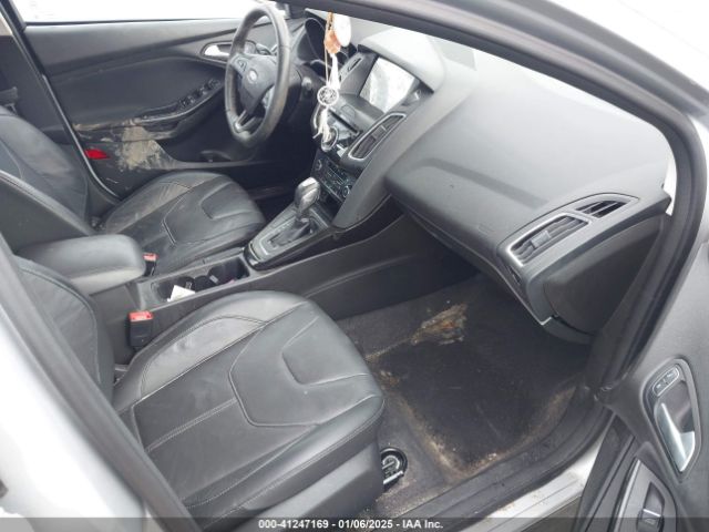 1FADP3J22HL208248 Ford Focus Titanium