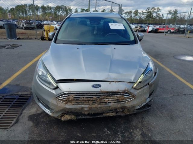 1FADP3J22HL208248 Ford Focus Titanium