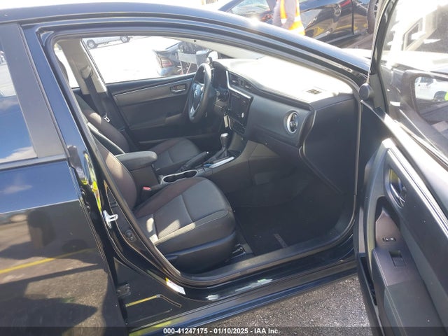 Toyota COROLLA LE 2017 5YFBURHE9HP731402 Image 5