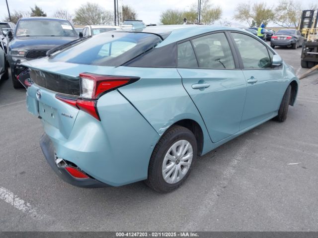 JTDKAMFU1M3139596 Toyota Prius Le