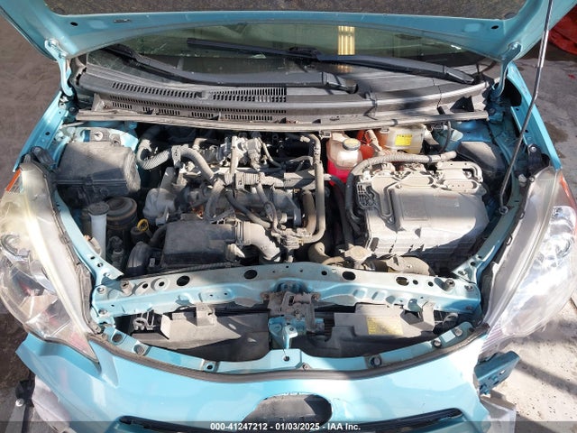 JTDKDTB3XE1061072 Toyota Prius C Two