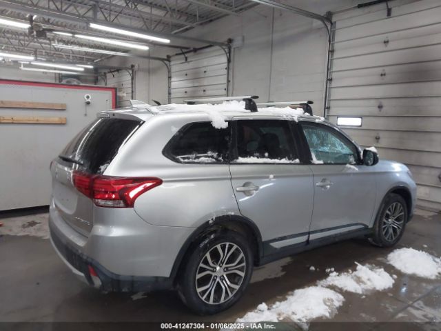2018 MITSUBISHI OUTLANDER JA4AD2A30JZ011486 Photo 3