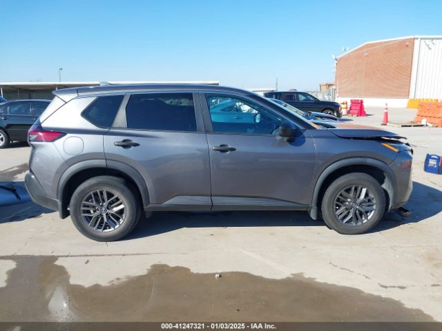 5N1AT3AA7MC794113 Nissan Rogue S Fwd