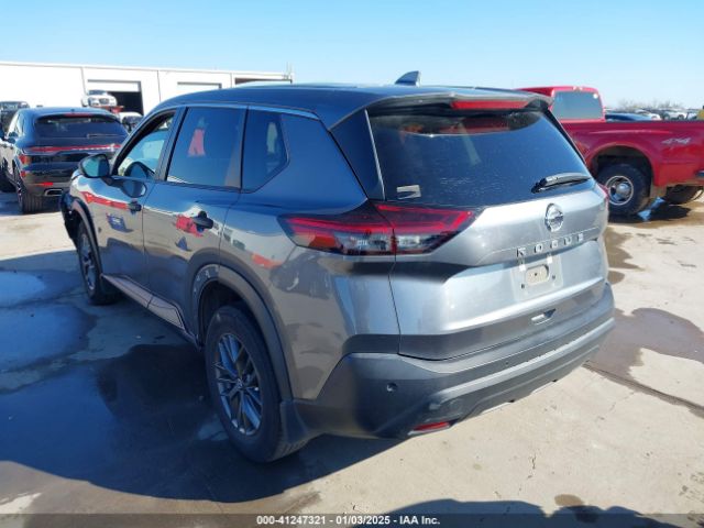 5N1AT3AA7MC794113 Nissan Rogue S Fwd