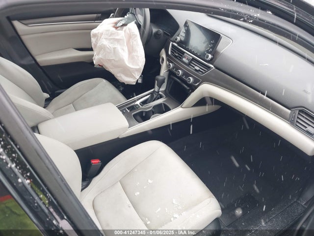 Honda ACCORD LX 2018 1HGCV1F12JA014550 Image 5