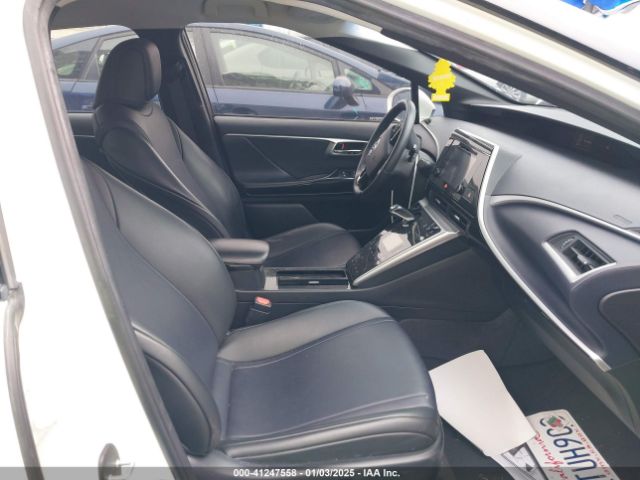 JTDBVRBD0GA000440 Toyota Mirai
