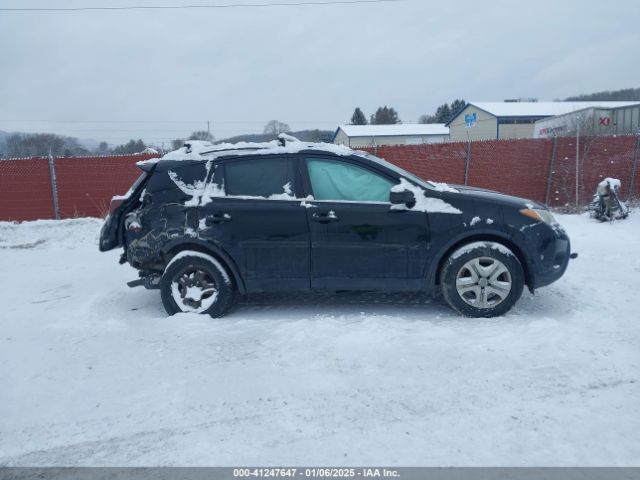 2T3BFREV2EW217519 Toyota RAV4 LE