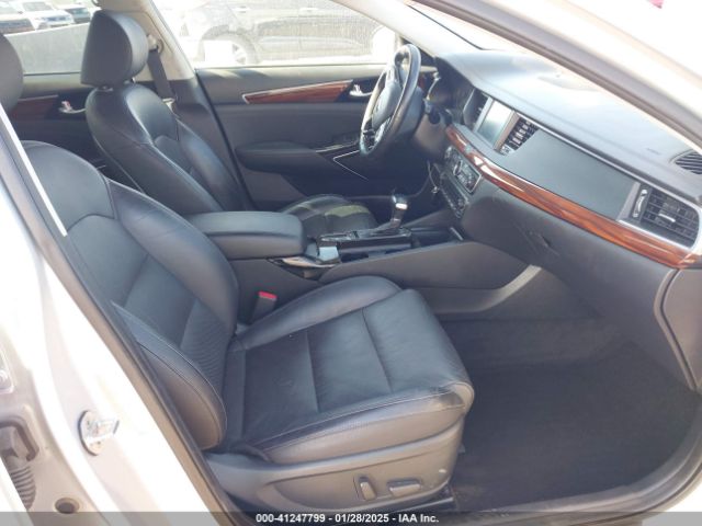 KNALB4J18H5049092 KIA Cadenza Premium