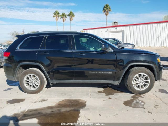 1C4RJEAG2KC835662 Jeep Grand Cherokee Laredo E 4x2