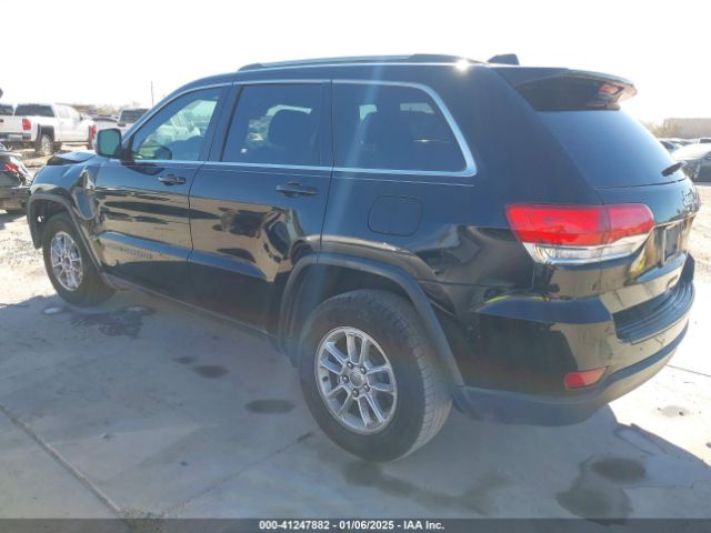 1C4RJEAG2KC835662 Jeep Grand Cherokee Laredo E 4x2
