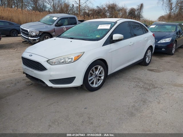 Ford FOCUS SE 2017 1FADP3F20HL291090 Image 2