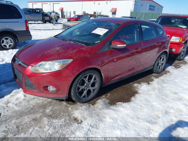 Ford FOCUS SE 2014 1FADP3K29EL213036 Image 2