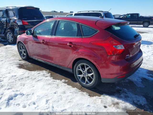 Ford FOCUS SE 2014 1FADP3K29EL213036 Image 3